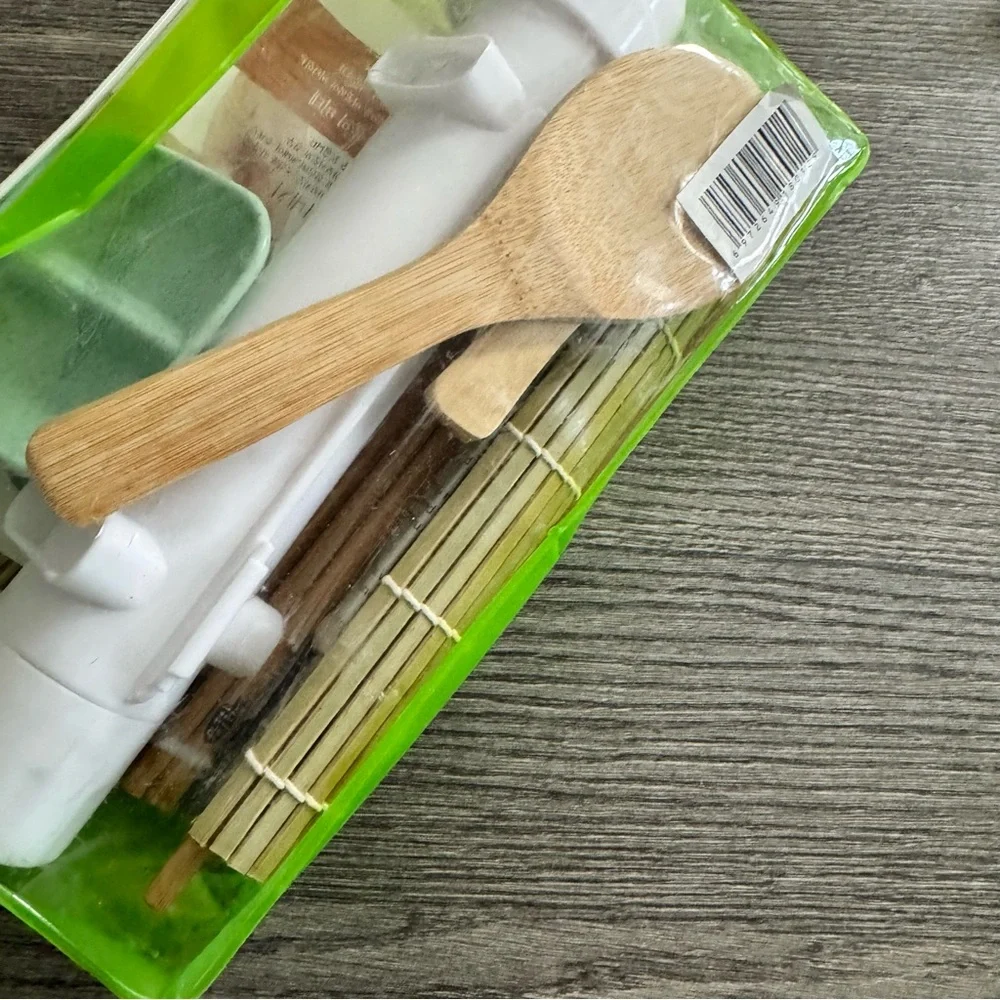 All-in-One Sushi Making Kit  NEW